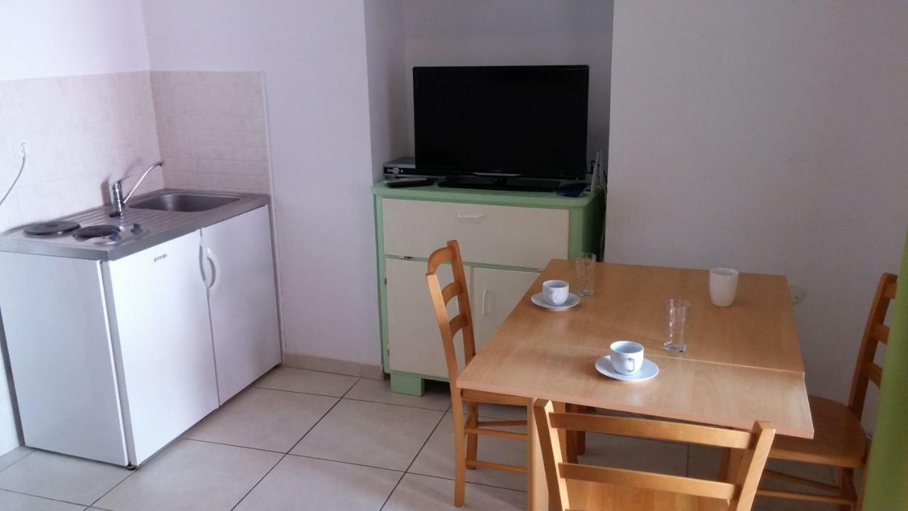 Tutini Dvori Apartment Primosten Exterior photo