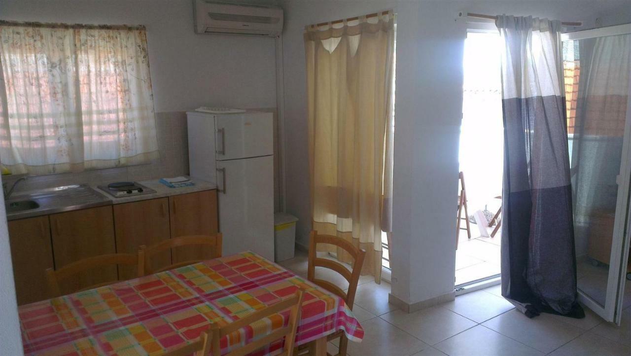 Tutini Dvori Apartment Primosten Exterior photo
